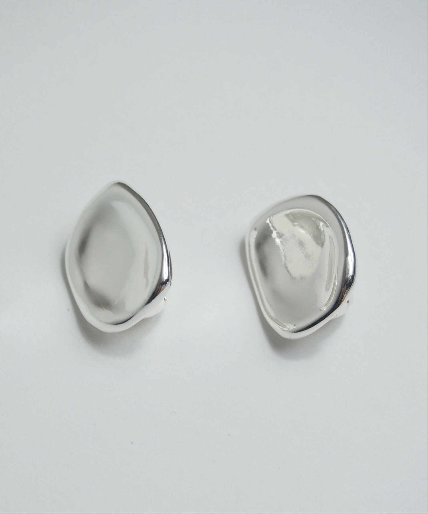 Nothing And Others/Bumpmotif Earring